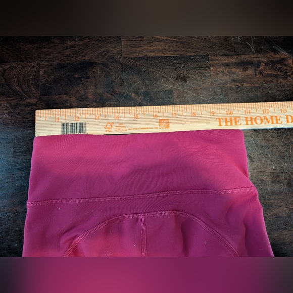 Lululemon High-Waisted Leggings w/ Pockets, Women's 2, Fushia - Picture 9 of 10